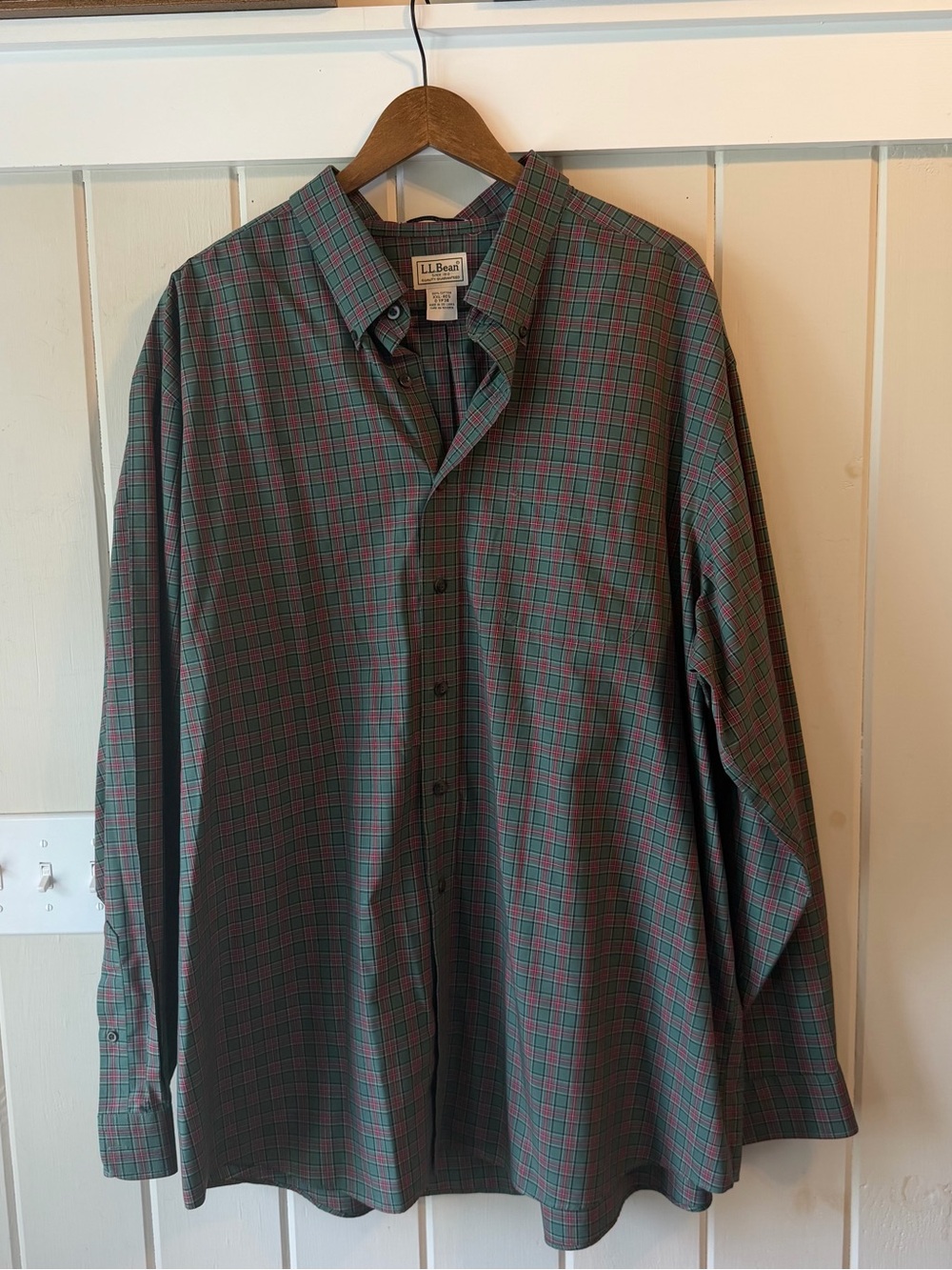L.L. Bean Men's Green and Red Plaid Button-Down Shirt, Size XXL Regular Fit